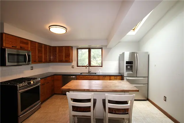 10246 Twin Hill Rd. gallery image 12
