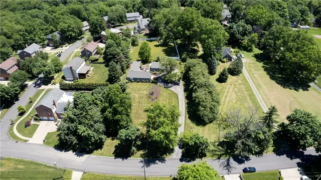 10246 Twin Hill Rd. gallery image 22