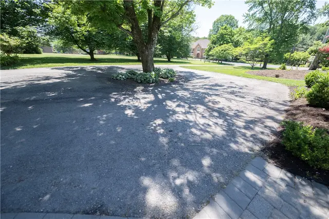 10246 Twin Hill Rd. gallery image 41