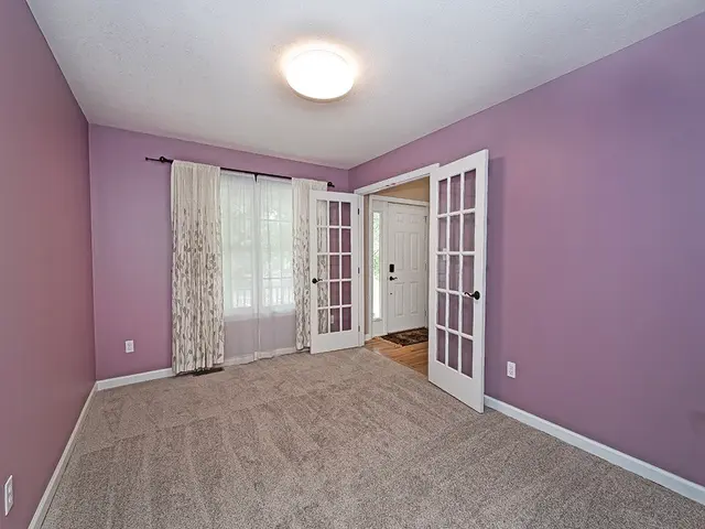 1026 S Lake Dr gallery image 5