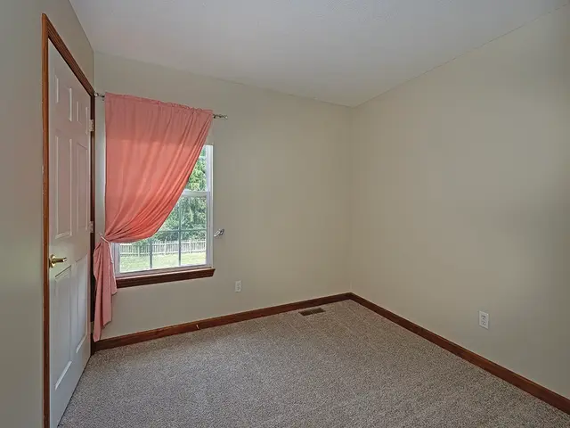 1026 S Lake Dr gallery image 22