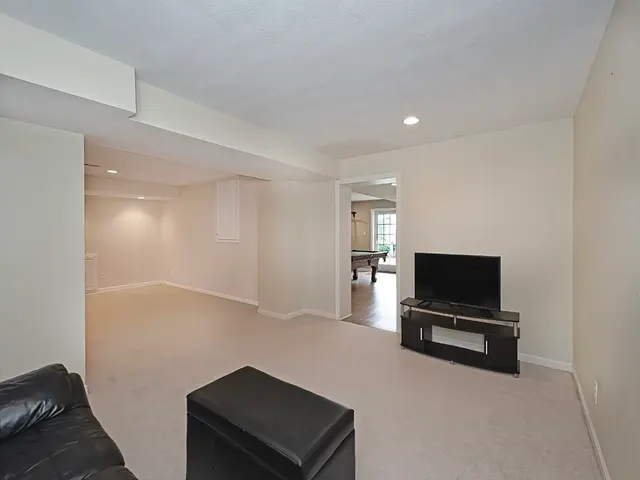 1026 S Lake Dr gallery image 24
