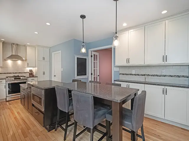 1026 S Lake Dr gallery image 26