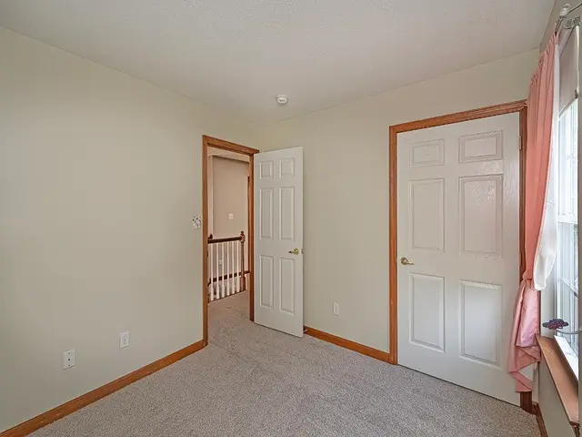 1026 S Lake Dr gallery image 29