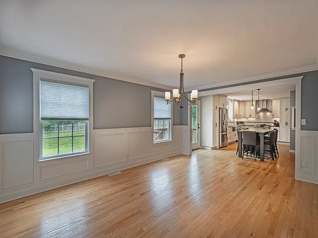 1026 S Lake Dr gallery image 35