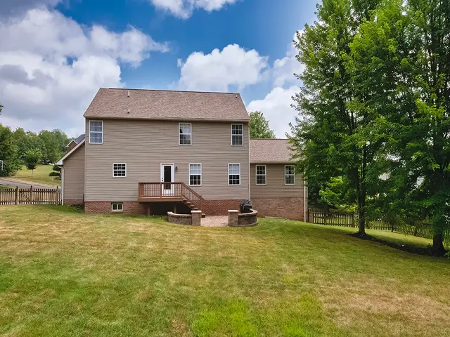 1026 S Lake Dr gallery image 38