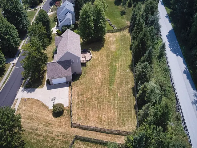 1026 S Lake Dr gallery image 42