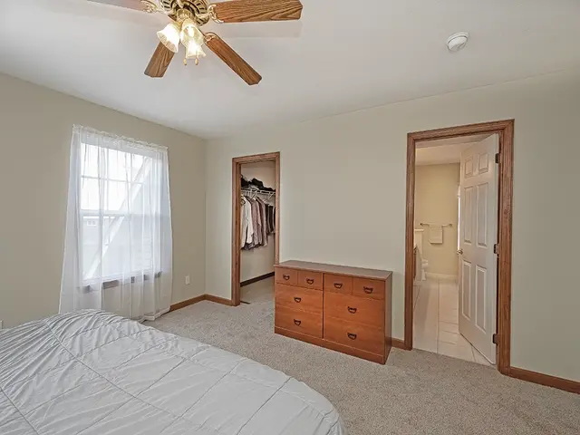 1026 S Lake Dr gallery image 44