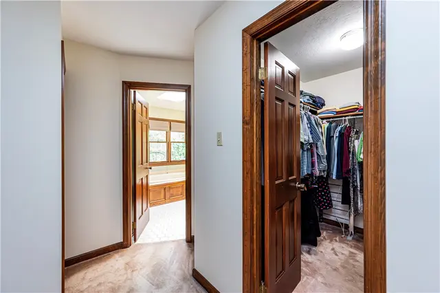 10282 Twin Hill gallery image 22