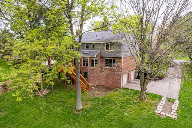 10282 Twin Hill gallery image 26
