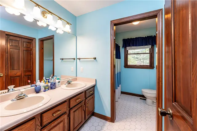 10282 Twin Hill gallery image 27
