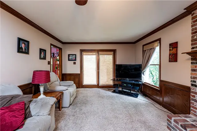 10282 Twin Hill gallery image 42