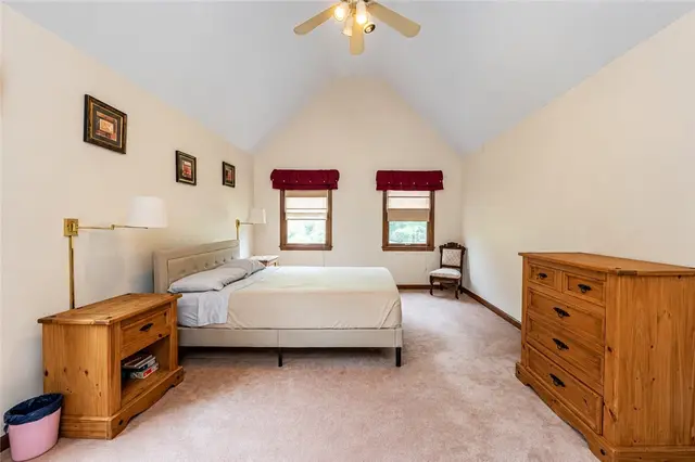 10282 Twin Hill gallery image 6