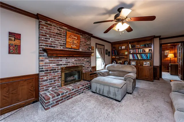 10282 Twin Hill gallery image 8