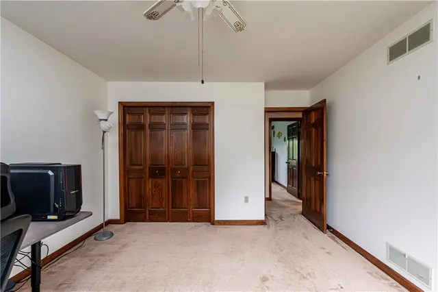 10282 Twin Hill gallery image 18