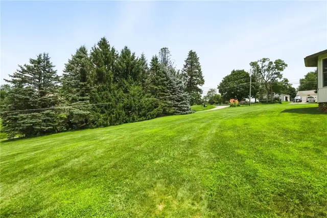 103 Allen Dr gallery image 2
