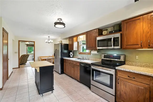 103 Allen Dr gallery image 8
