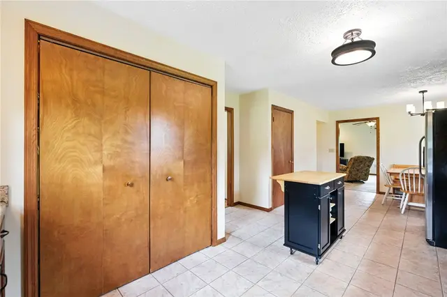 103 Allen Dr gallery image 11