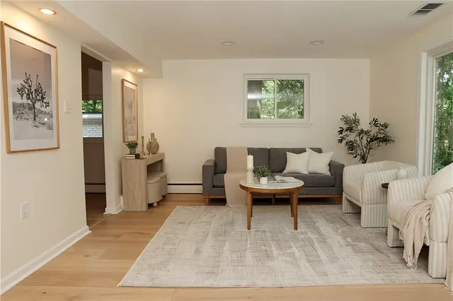 103 Arbor Dr gallery image 13