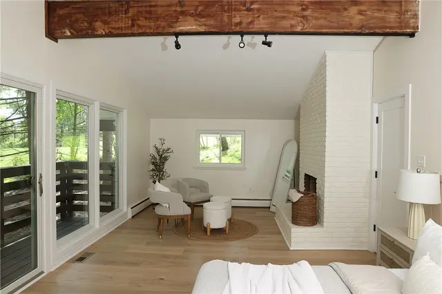103 Arbor Dr gallery image 17