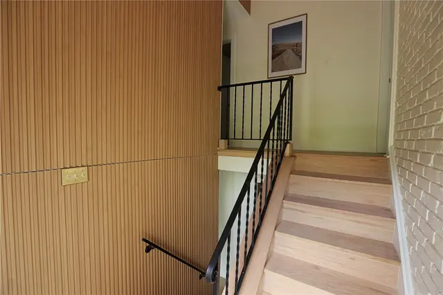 103 Arbor Dr gallery image 23