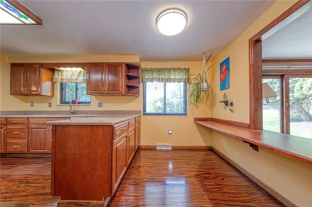 103 Barnwood gallery image 5