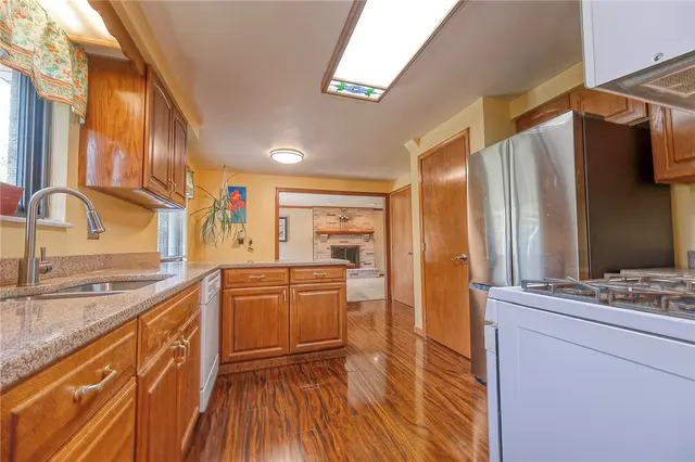 103 Barnwood gallery image 13