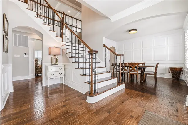 103 Hollyberry Court gallery image 4