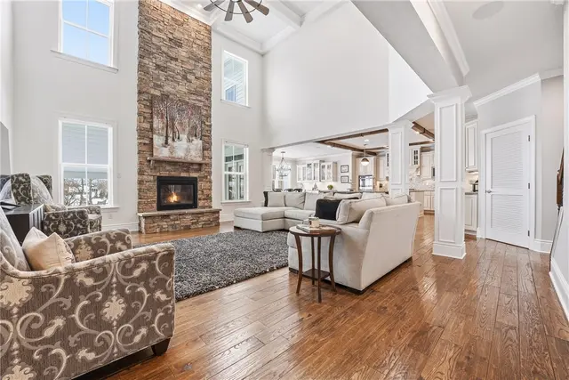103 Hollyberry Court gallery image 5