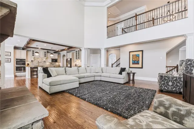 103 Hollyberry Court gallery image 6