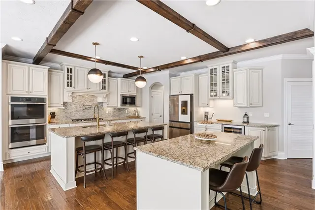 103 Hollyberry Court gallery image 10