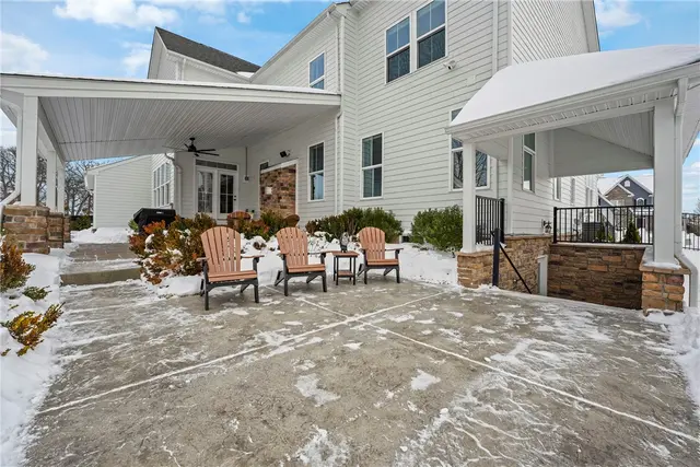 103 Hollyberry Court gallery image 16