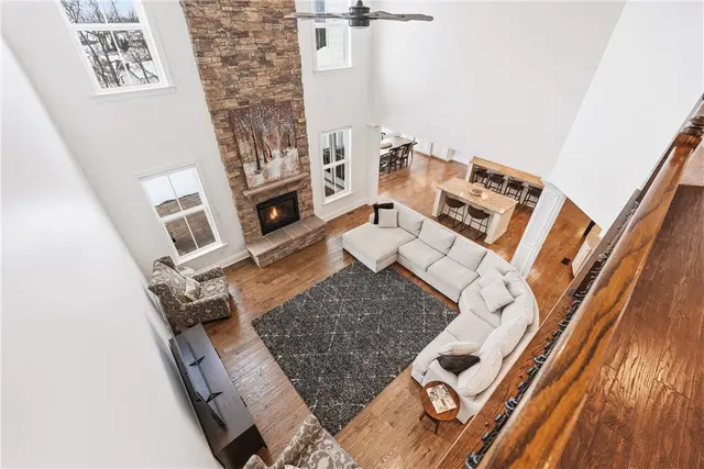 103 Hollyberry Court gallery image 26