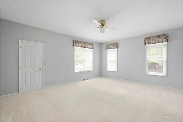 103 Isleworth Way gallery image 2