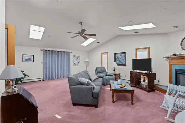 103 Mayer Dr. gallery image 12