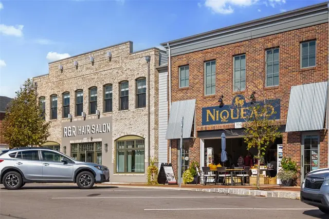 103 Meeder Lane gallery image 5