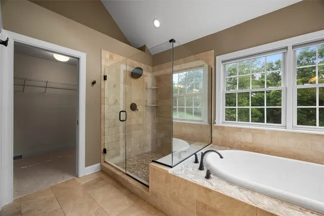 103 Ridgemont gallery image 11
