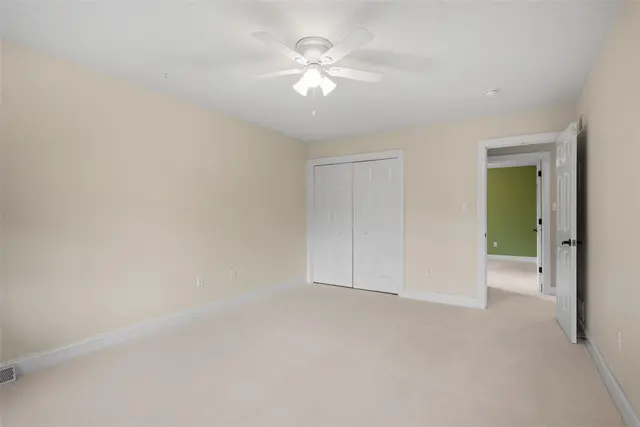 103 Ridgemont gallery image 19