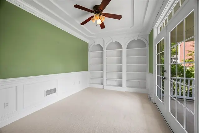 103 Ridgemont gallery image 38