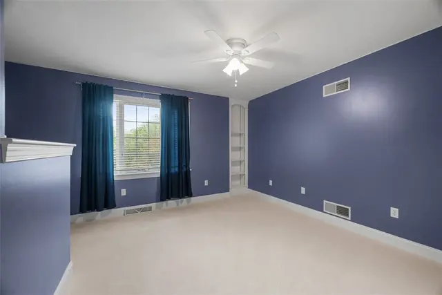 103 Ridgemont gallery image 42