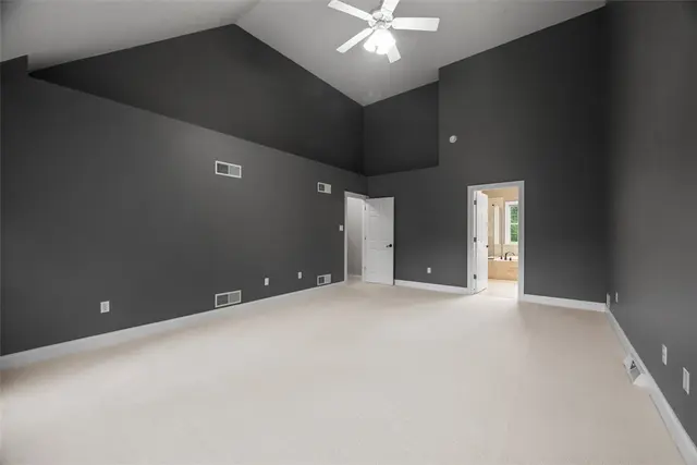103 Ridgemont gallery image 48
