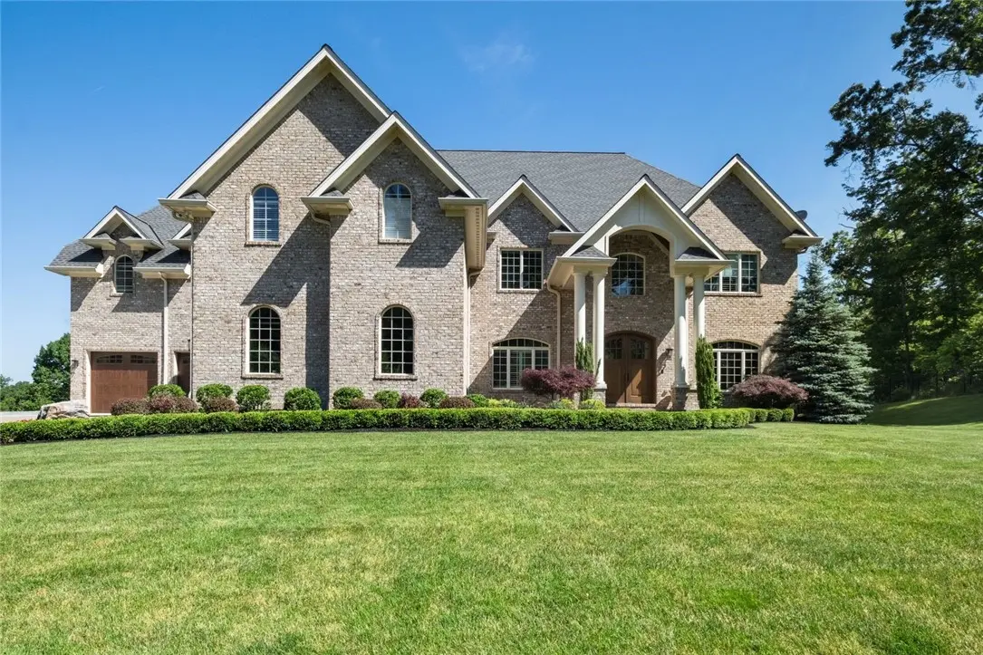103 Silver Pines Drive