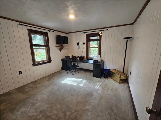 103 Sycamore Dr gallery image 2