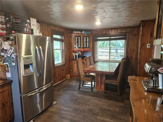 103 Sycamore Dr gallery image 10