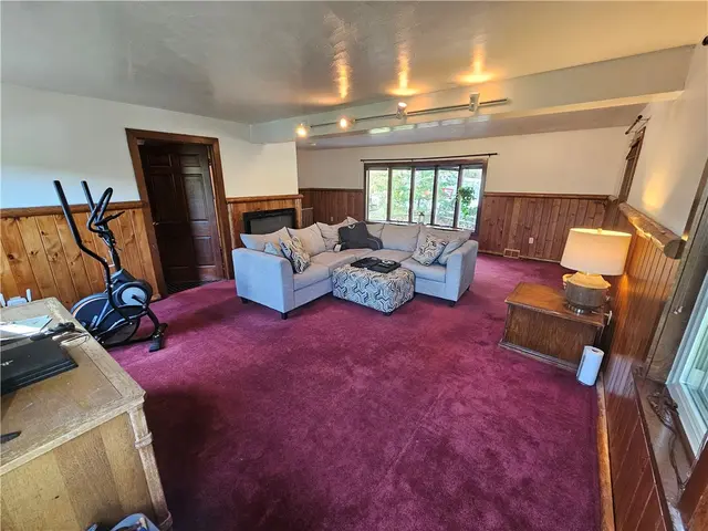 103 Sycamore Dr gallery image 14