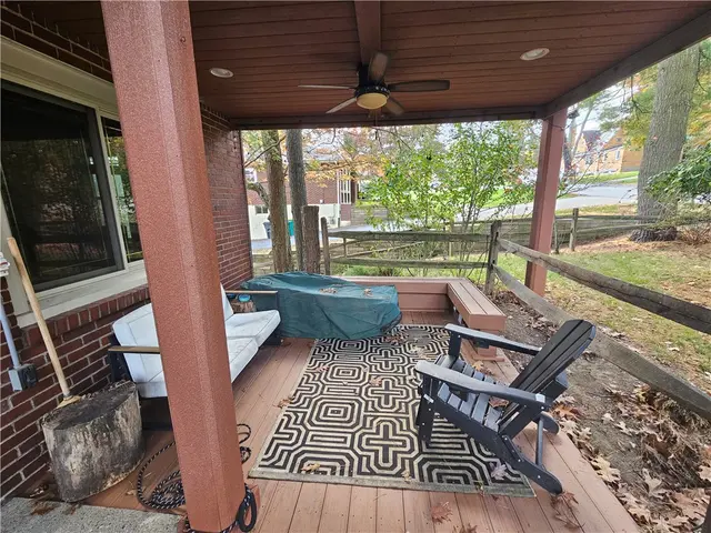 103 Sycamore Dr gallery image 18