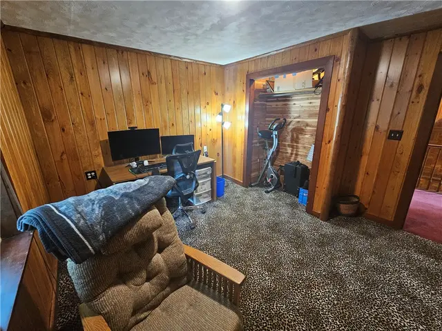 103 Sycamore Dr gallery image 24