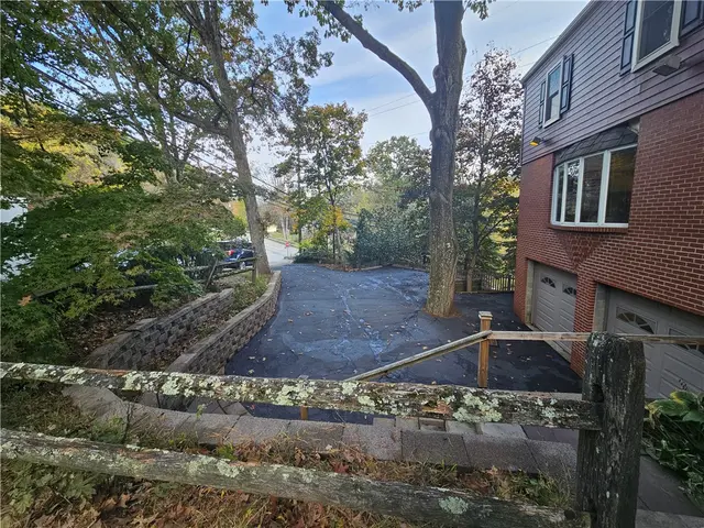 103 Sycamore Dr gallery image 36