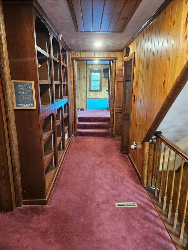 103 Sycamore Dr gallery image 38