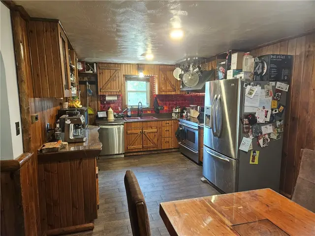 103 Sycamore Dr gallery image 44
